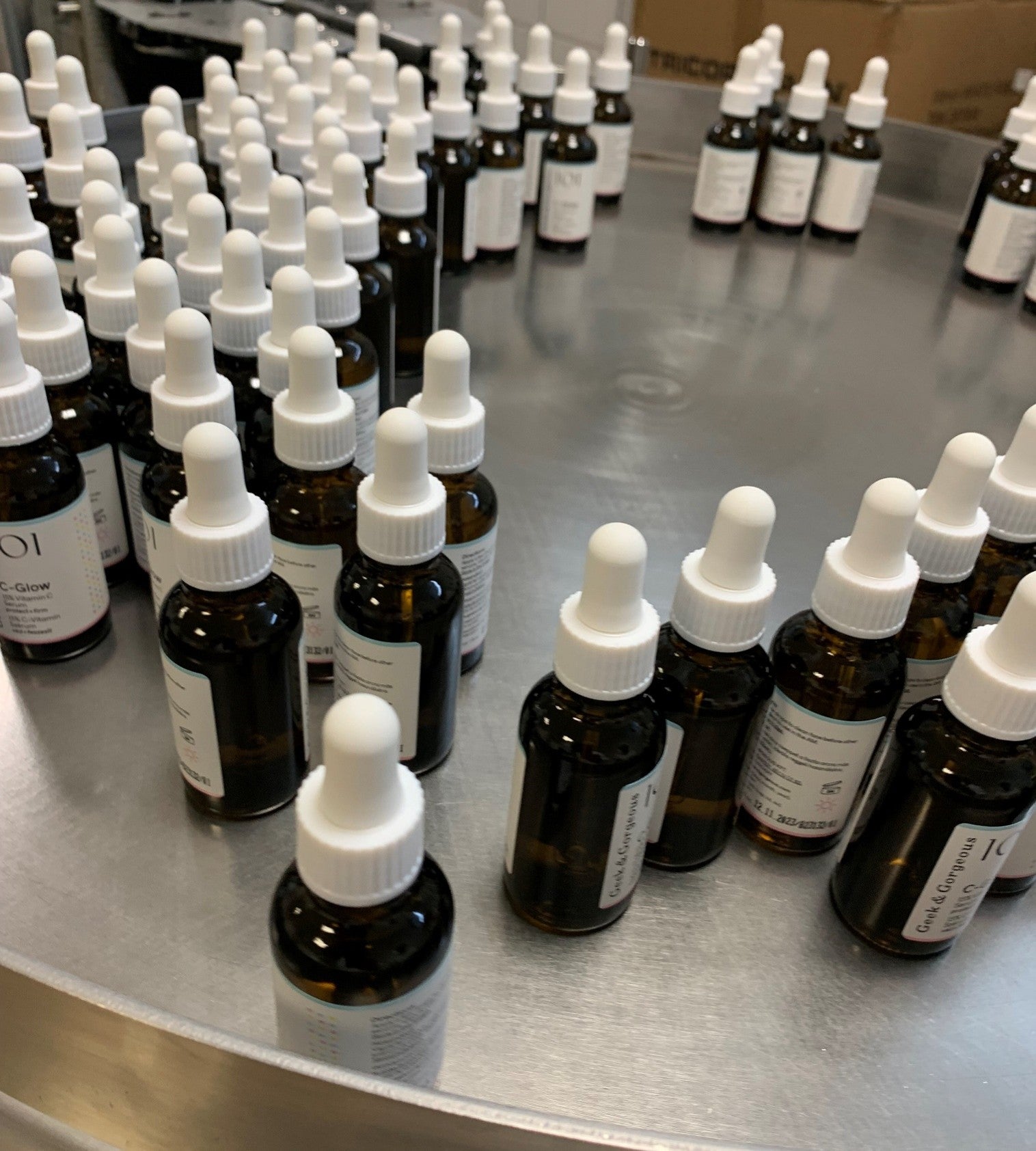 közeli kép sok geek&gorgeous szérumról